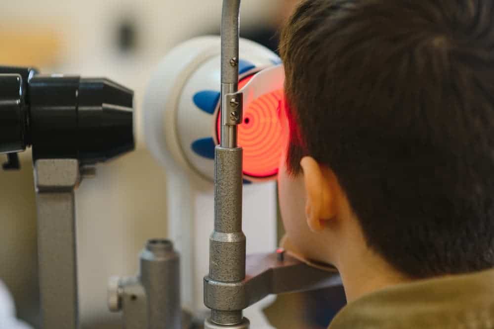 orthok contact lens fitting for children